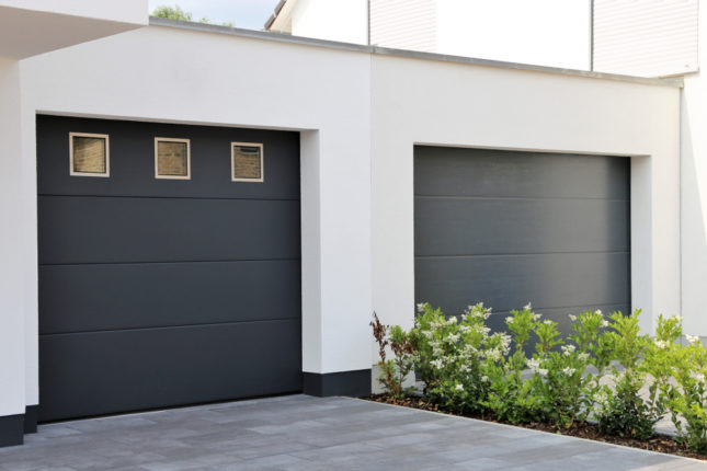 3 conseils pour bien poser sa porte de garage